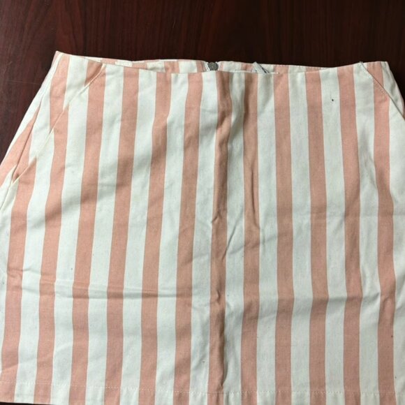 Forever 21 pink striped mini skirt - Picture 2 of 3